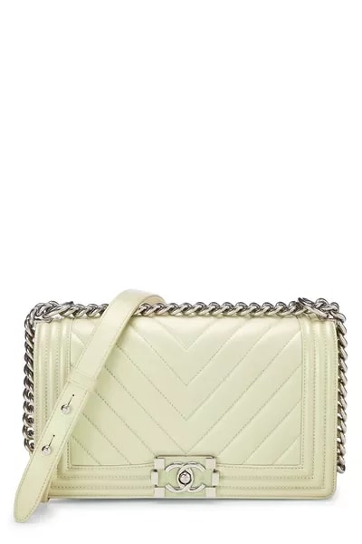 Chanel — Chevron Boy Bag Medium — Handbag — resale
