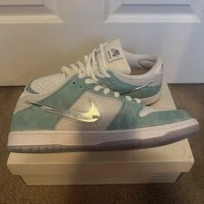 Nike SB — Nike SB Dunk Low April Skateboards — Sneaker — resale
