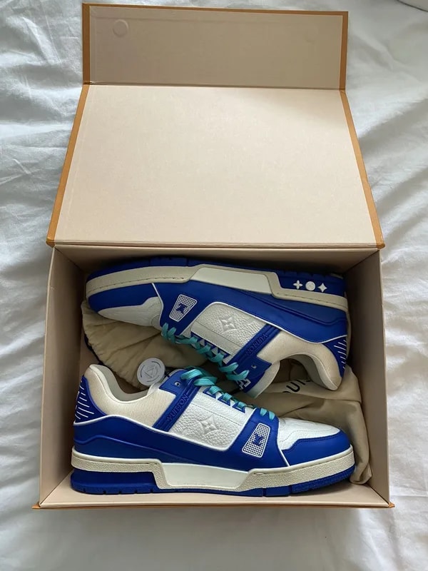Louis Vuitton — Louis Vuitton (Very ) — Sneaker — resale