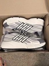Adidas — Adidas Technochaos 2000 Low Top Lace-Up — Sneaker — resale