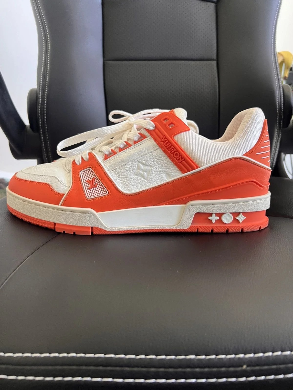 Louis Vuitton — Louis Vuitton - Size 7 ( ) — Sneaker — resale