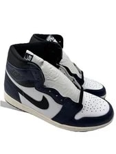 NIKE — Nike 7.5 ’S 9 Air Jordan 1 Retro High OG . — Sneaker — resale