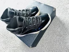 Jordan — Jordan Air 11 ’s / Mid Top — Sneaker — resale
