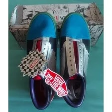 Vans — Vans Marvel Avengers Old Skool 6.5 8 VN0A38G1U3V New — Sneaker — resale