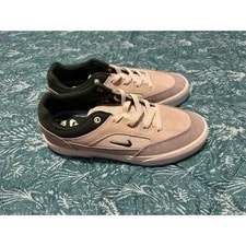 Nike SB — Nike SB Malor Shoes Size 6 Tint ( / ) — Sneaker — resale
