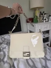 Fendi — Excellent Condition Fendi Mama Baguette ( ) — Handbag — resale