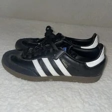 Adidas — Adidas Samba Classic Size 7 Indoor Soccer Training Shoes — Sneaker — resale