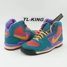 Nike — Nike Baltoro High Bltro SP Bright Spruce Fruit Punch IH4450-300 9 — Sneaker — resale