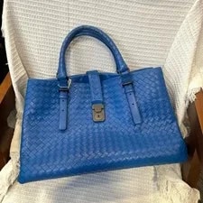 Bottega Veneta — Bottega Veneta Authentic 171265-VQ130-4304 — Handbag — resale