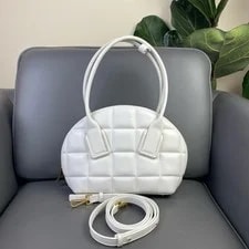 Bottega Veneta — Bottega Veneta Authentic Shell Free Tracked Shipping — Handbag — resale