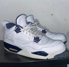 Jordan — Jordan 4 Retro Columbia Legend — Sneaker — resale