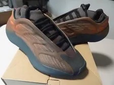 Adidas — Adidas Yeezy 700 V3 ' Fade' SZ 7 Shoes Worn Once Vvnds — Sneaker — resale