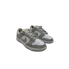 Nike — Nike Dunk Low Light — Sneaker — resale