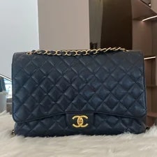 Chanel — Chanel Classic Flap Medium Crossbody — Handbag — resale