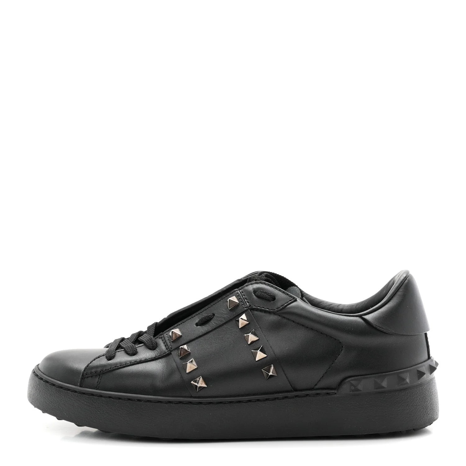 Valentino Garavani — Rockstud Untitled Open 39 — Sneaker — resale