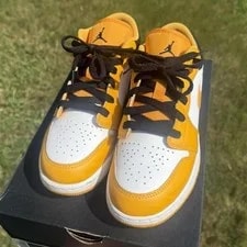 Air Jordan — Size 7 - Air Jordan 1 Low — Sneaker — resale