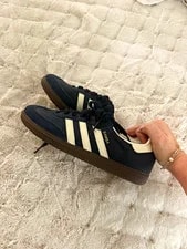 Adidas — Adidas Samba ’S / Low Top Lace-Up Outsole — Sneaker — resale
