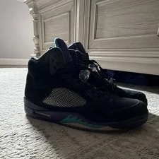 Jordan — Jordan Air 5 Retro Grape 2013 High Top 136027-007 — Sneaker — resale