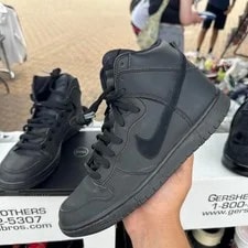 Nike SB — Size 9 - Nike SB Dunk High ‘ Out’ — Sneaker — resale