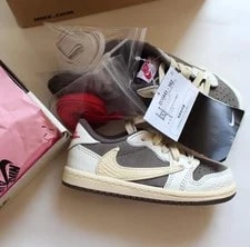 Air Jordan — 5.5US 1000 Yen Every Day 14Cm Air Jordan 1 Travis — Sneaker — resale