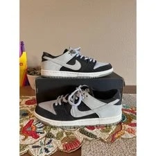 Nike SB — Size 9 - 2017 Nike SB Zoom Dunk Low Pro 854866 001 — Sneaker — resale