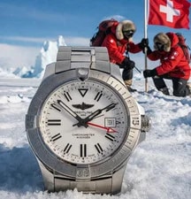 Breitling — Breitling Avenger 43 Automatic GMT Near Full Set 1 Year Waranty White — Watch — resale