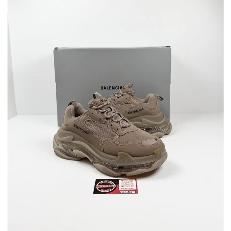 Balenciaga — Size 42EU/9US - Balenciaga Triple S Worn 1X! — Sneaker — resale