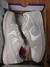 Nike SB — Nike SB Dunk Low "City of Love" Light FZ5654-100 — Sneaker — resale