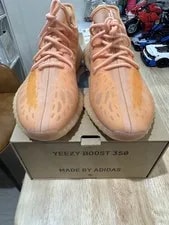 Adidas — Adidas Yeezy Boost 350 V2 US10 — Sneaker — resale
