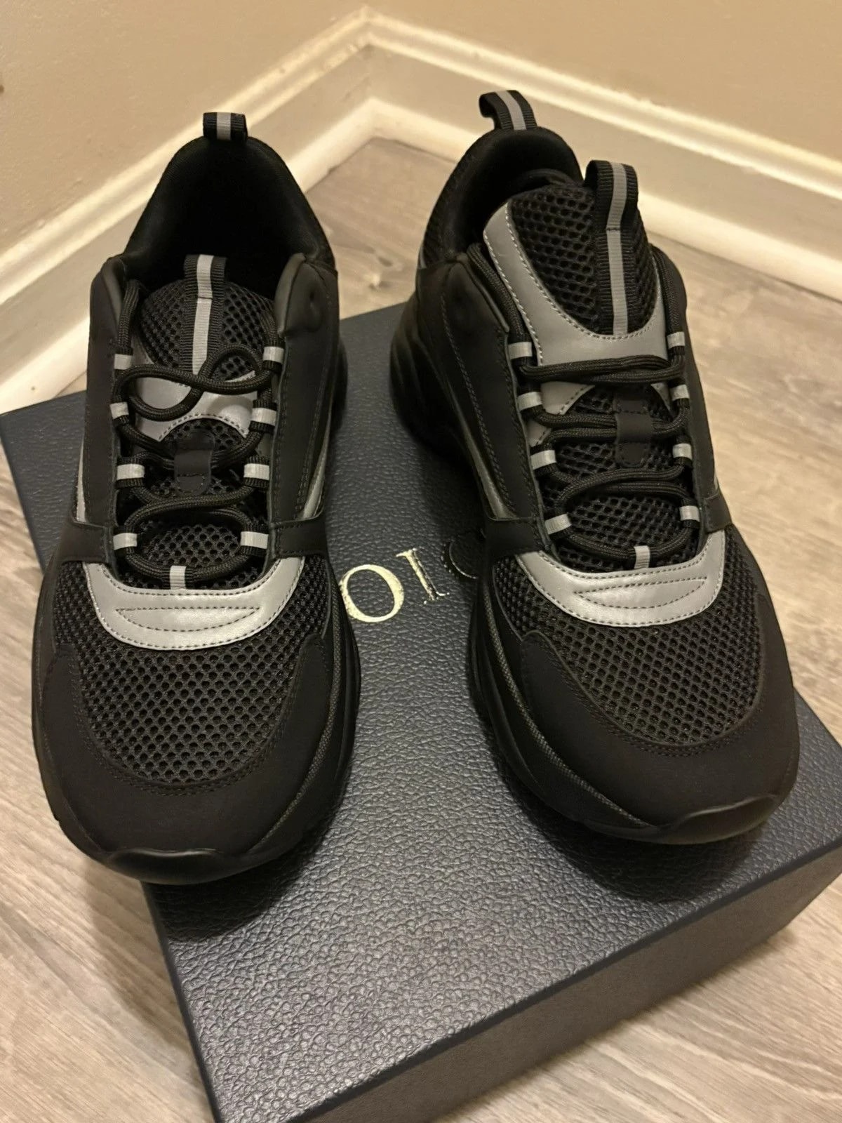 Dior — Dior B22 — Sneaker — resale