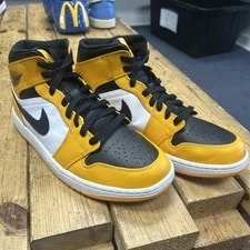 Jordan — Size 9.5 - Jordan 1 Mid 2022 — Sneaker — resale