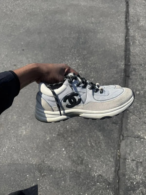 Chanel — Chanel 21B Size 41 EU (9 US) — Sneaker — resale