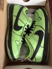 Nike — Size 9 - Nike SB Dunk Low X Powerpuff Buttercup — Sneaker — resale