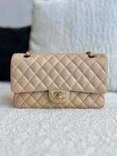 Chanel — Chanel Medium Classic Double Flap Crossbody — Handbag — resale
