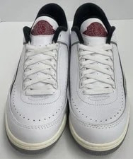 Air Jordan — Air Jordan 2/3 Metallic — Sneaker — resale