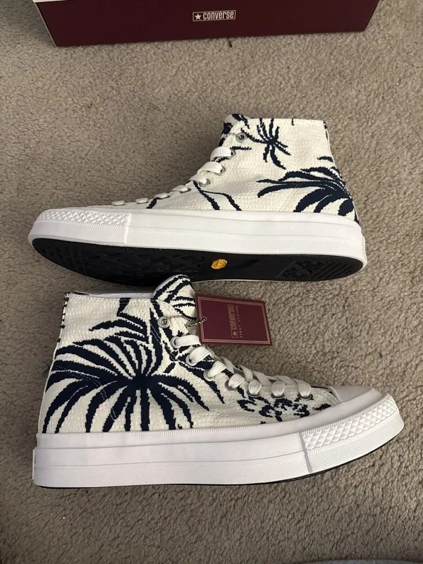 Converse — Converse First String Hi Floral — Sneaker — resale
