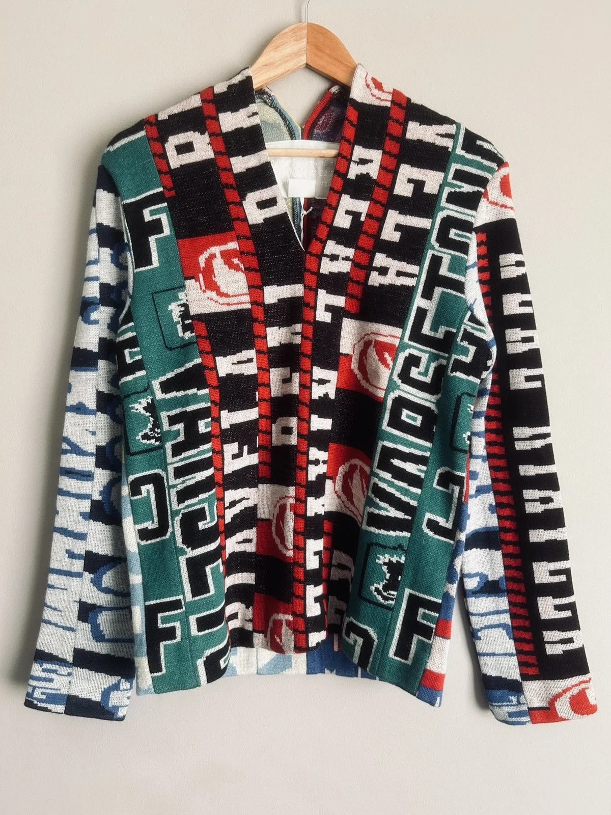 Maison Martin Margiela — Maison Martin Margiela X H&M Supporters Scarves Sweater — streetwear — resale