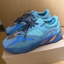 Yeezy — 9.5US Yeezy Boost 700 Gz2002 — Sneaker — resale