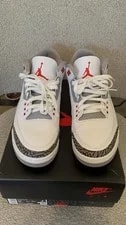 Jordan — Jordan 3 2022 — Sneaker — resale