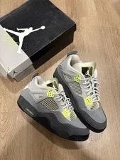 Jordan — Size 13 - Jordan 4 Retro SE Mid Neon 95 — Sneaker — resale