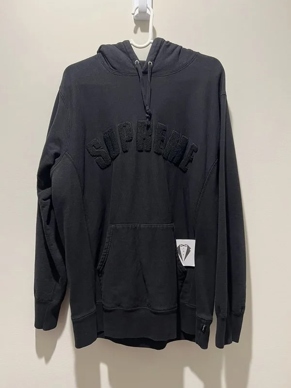 Supreme — Supreme Chenille Arc Logo Hoodie — streetwear — resale