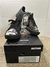 Asics — Asics Tiger Gel Ptg / Disney 90 Years of Mickey ’S — Sneaker — resale