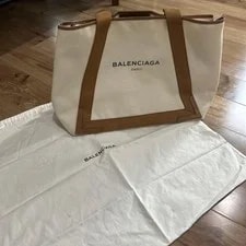 Balenciaga — Balenciaga Handles M Size Dust France — Handbag — resale
