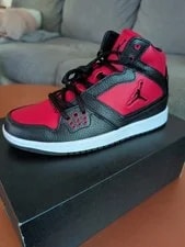 Jordan — Jordan 1 Flight — Sneaker — resale