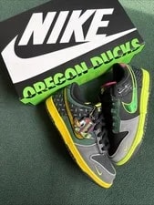 Nike SB — Nike SB Dunk Low Oregon Ducks of A Feather — Sneaker — resale