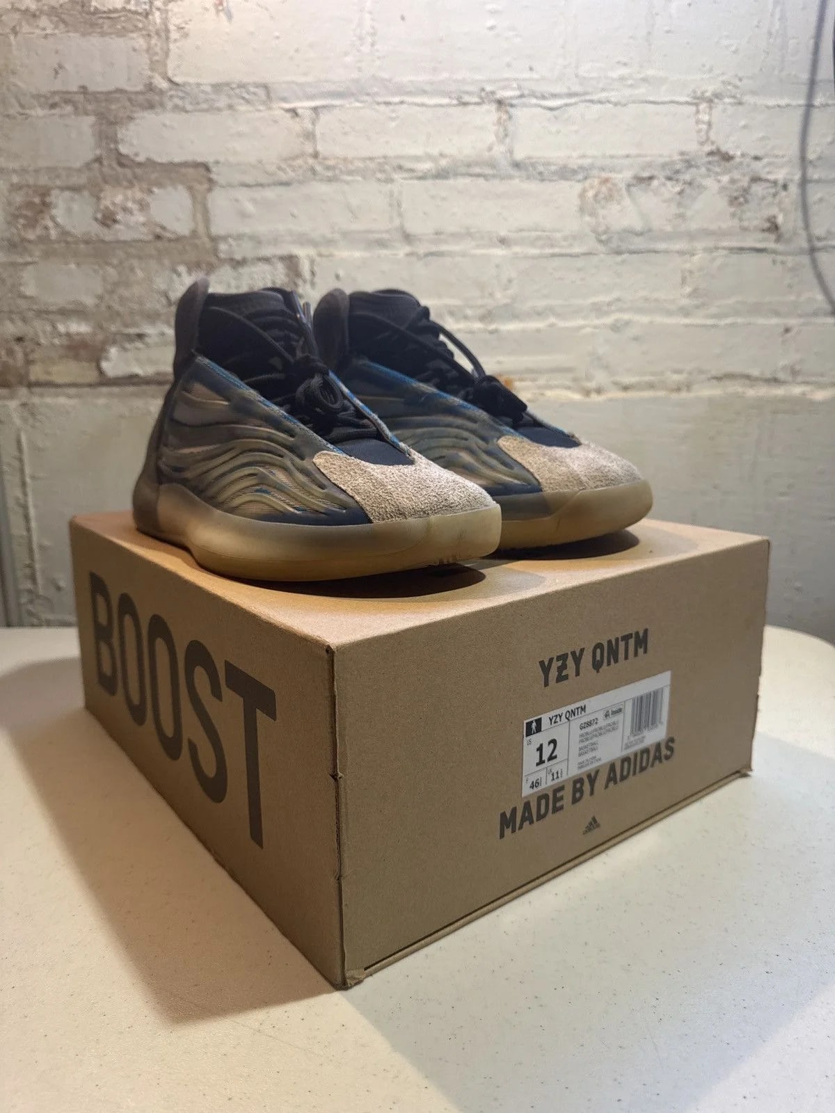 YZY — YZY Qntm — Sneaker — resale