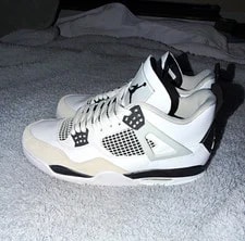 Jordan — Jordan Air 4 / / Mid Top Lace-Up — Sneaker — resale