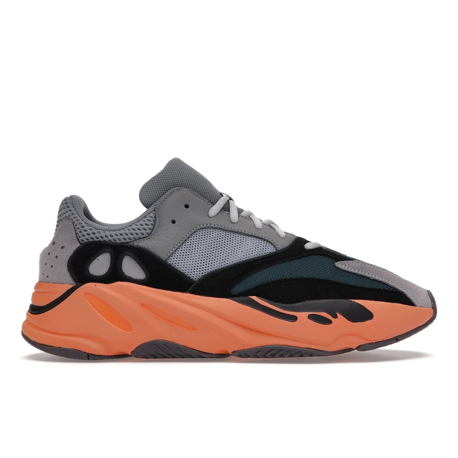 Yeezy — Yeezy Boost 700 "Washed " — Sneaker — resale