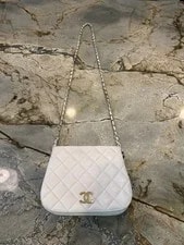 Chanel — Chanel Small CC Messenger Flap — Handbag — resale