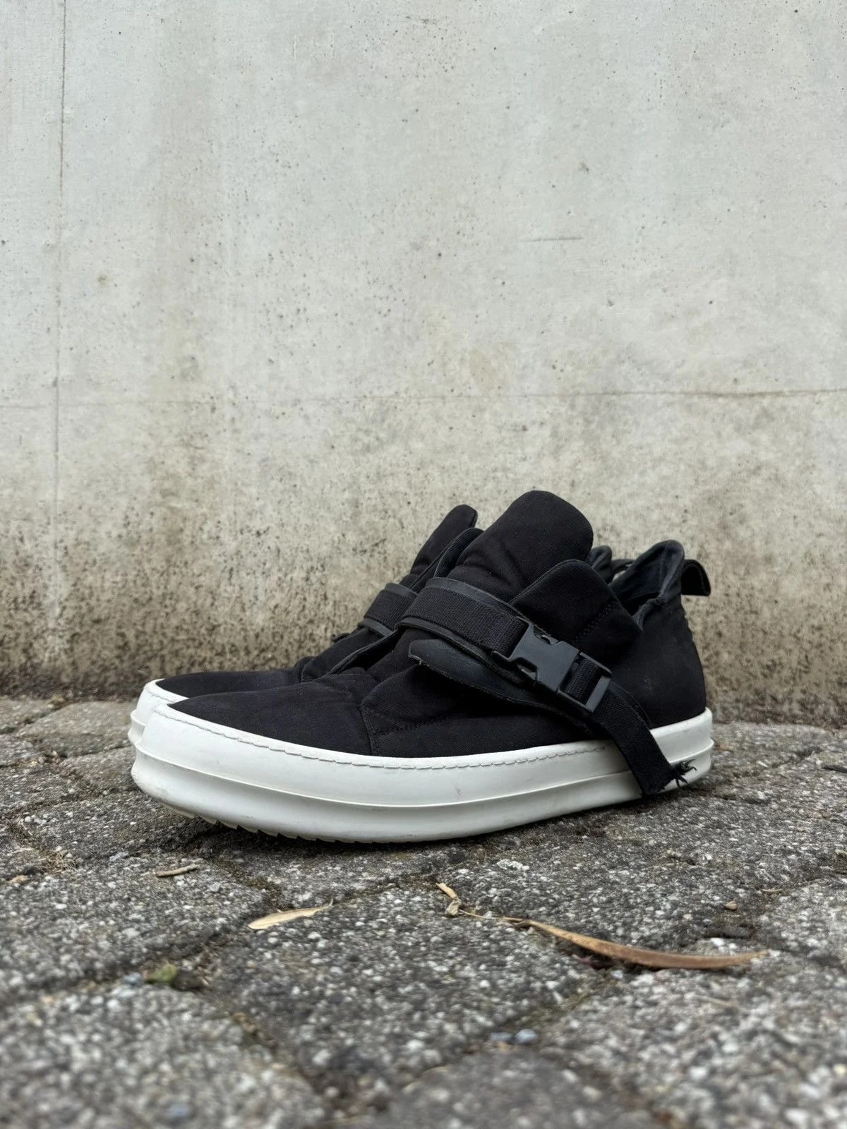 Rick Owens DRKSHDW — Rick Owens Drkshdw Strap Island — Sneaker — resale